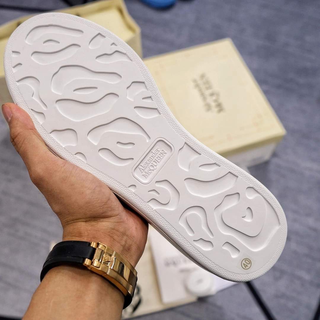 Giày Alexander McQueen Oversized Sneaker ‘White Black’ Gót Nhung Best Quality