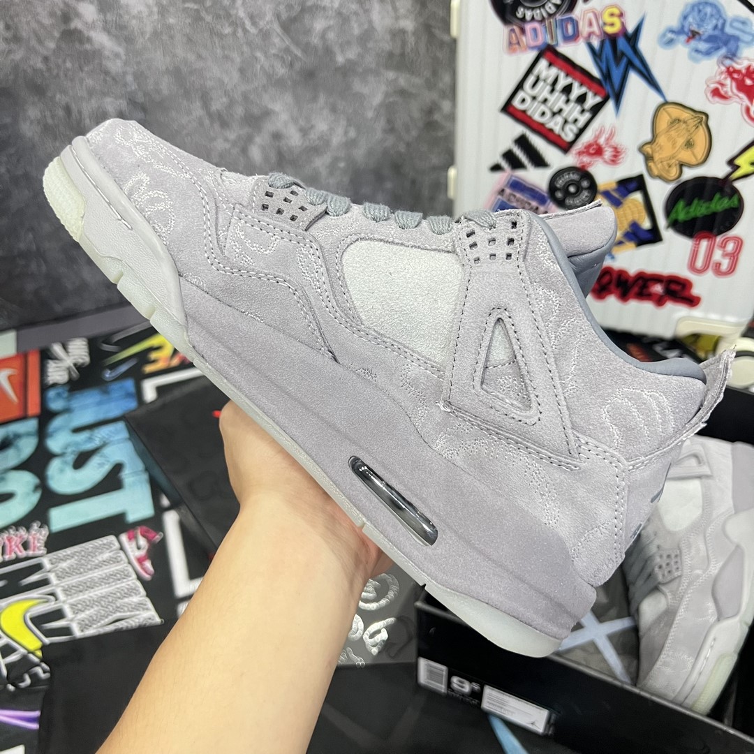 Giày Nike Air Jordan 4 Retro Kaws Best Quality