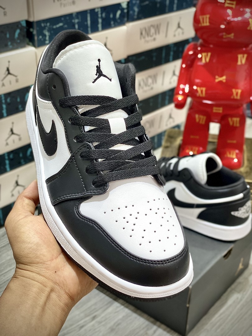Giày Nike Air Jordan 1 Low ‘Panda’ 2023 (W) Best Quality