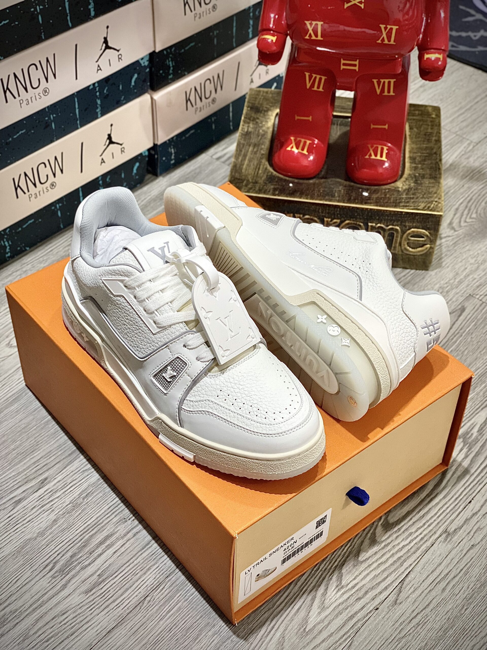 Giày Louis Vuitton Lv Trainer 54 Signature White Like Auth