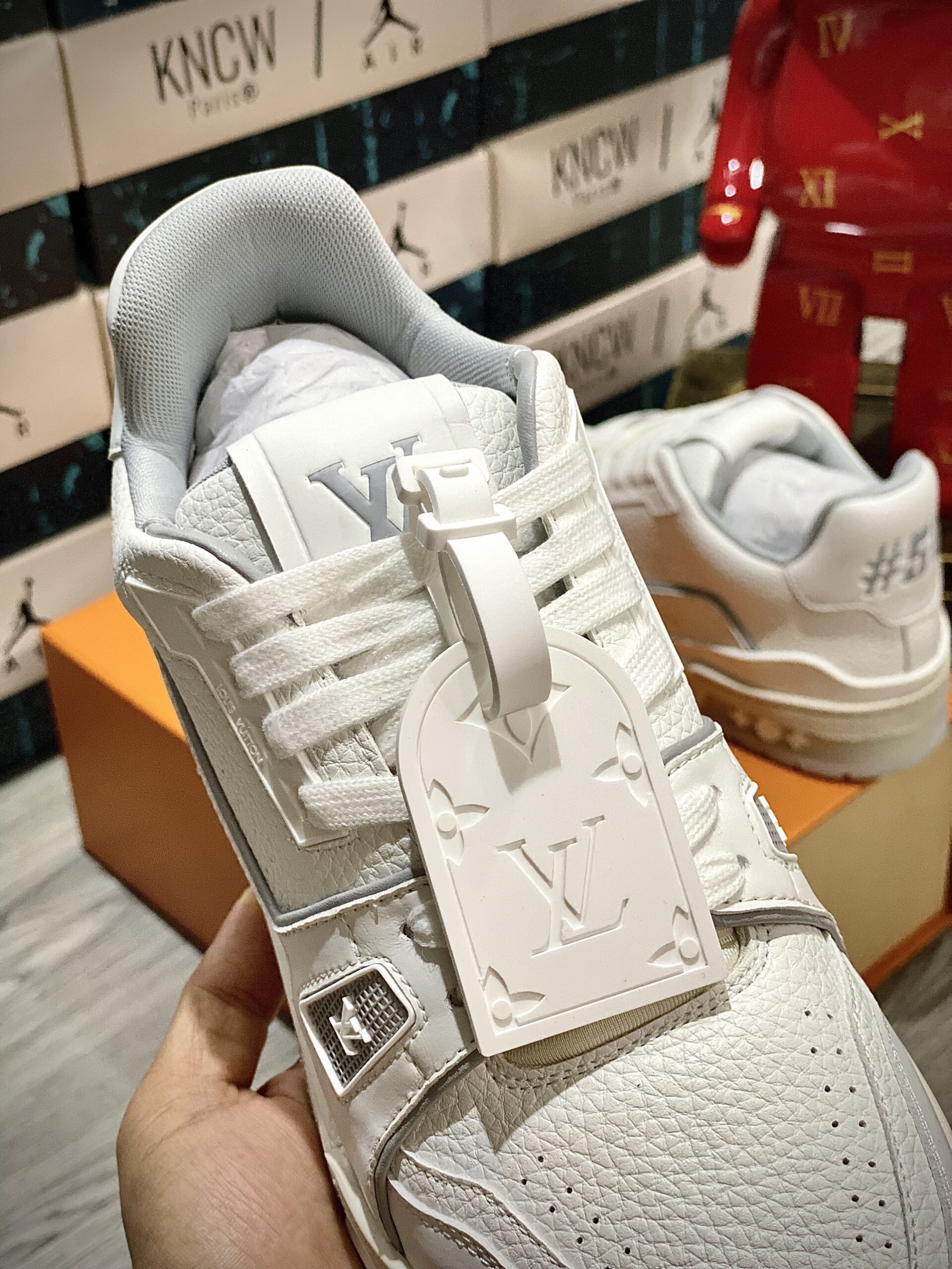 Giày Louis Vuitton Lv Trainer 54 Signature White Like Auth