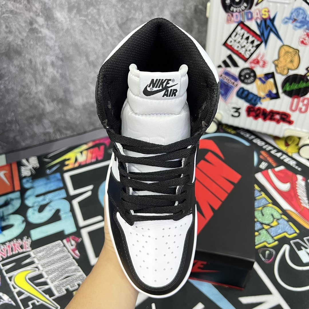 Nike Air Jordan 1 High Panda Like Auth