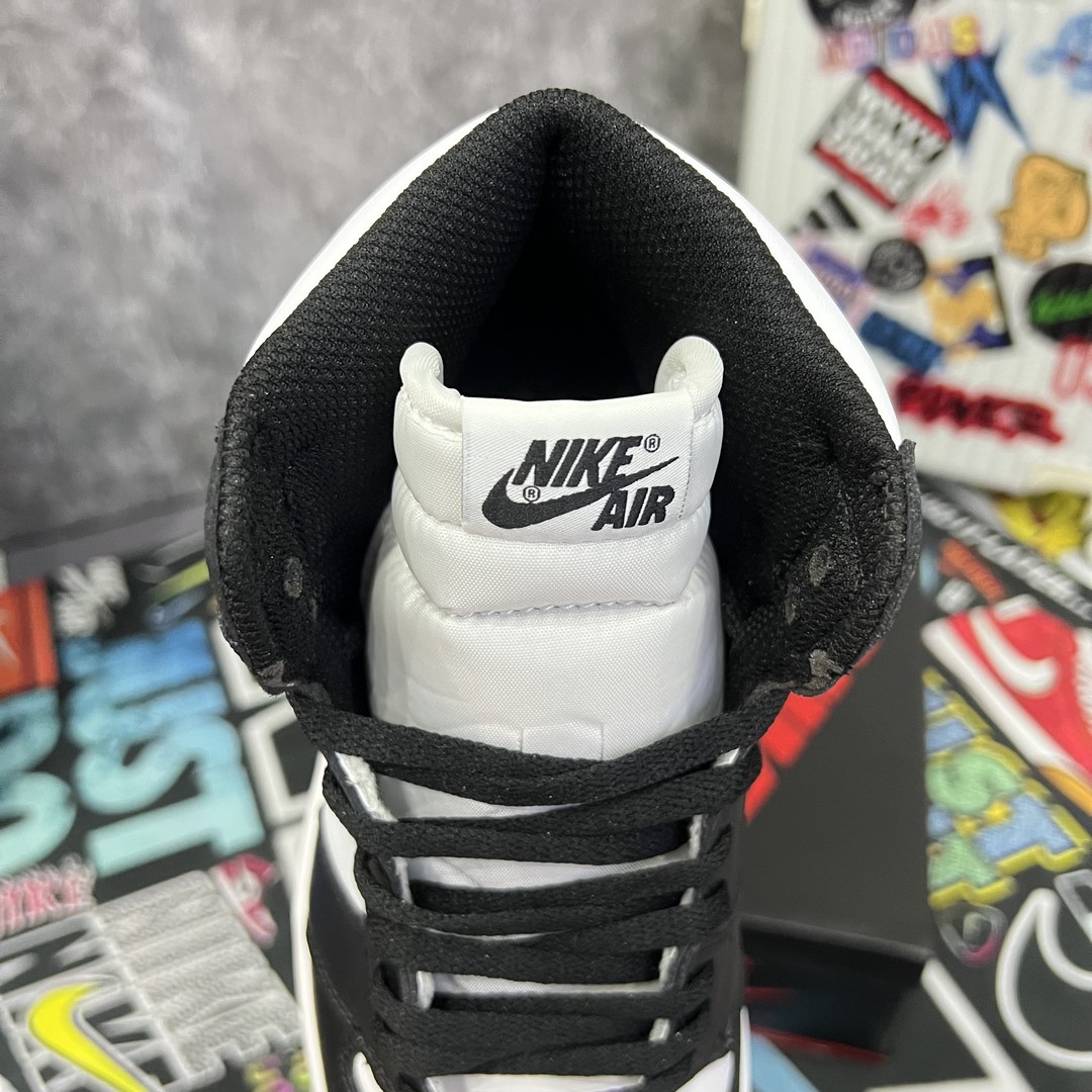 Nike Air Jordan 1 High Panda Like Auth