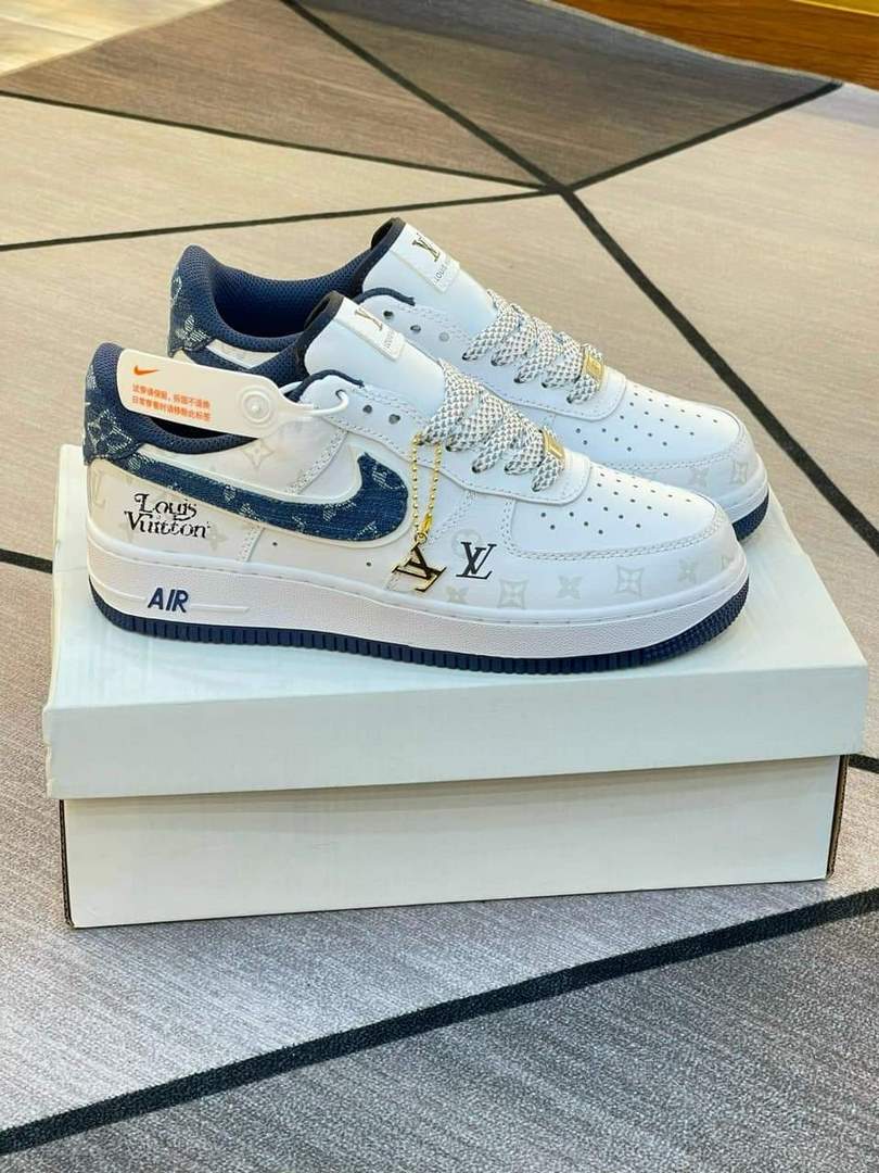 Sản phẩm Min Shoes Sneaker