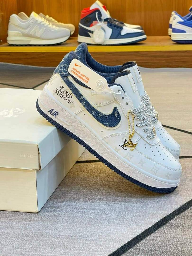 Sản phẩm Min Shoes Sneaker
