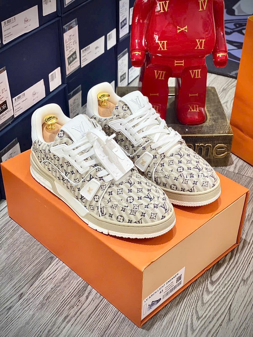 Giày Louis Vuition Trainer White Best Quality