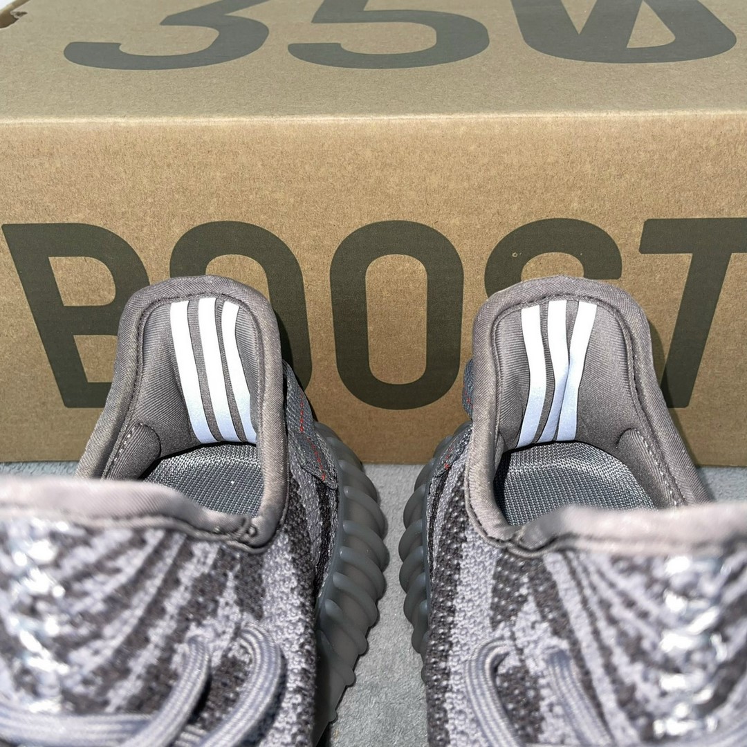 Giày Adidas Yzy350