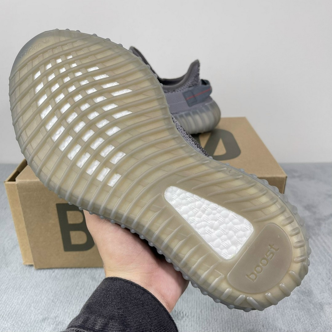 Giày Adidas Yzy350