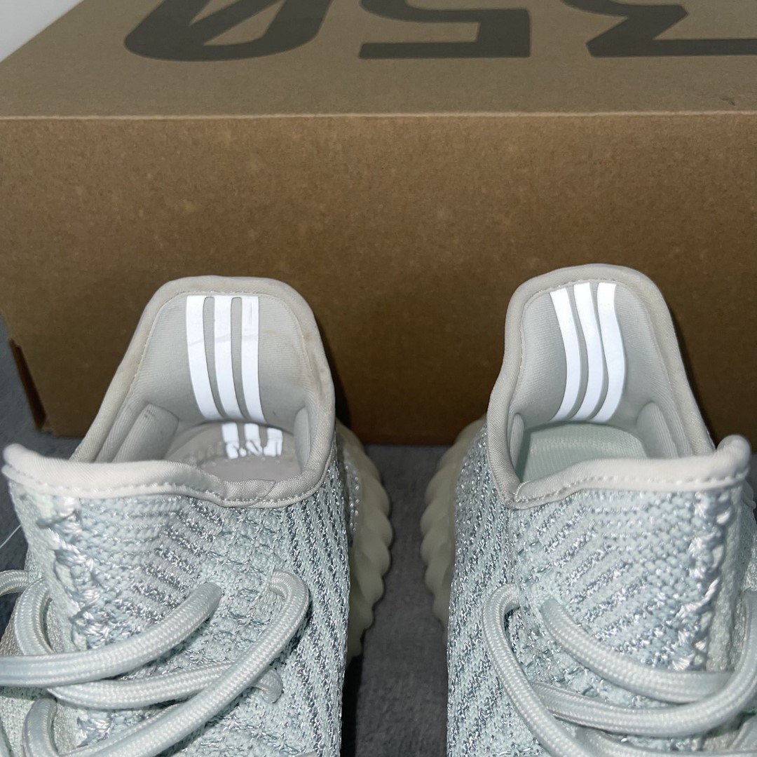 Giày Adidas Yzy350