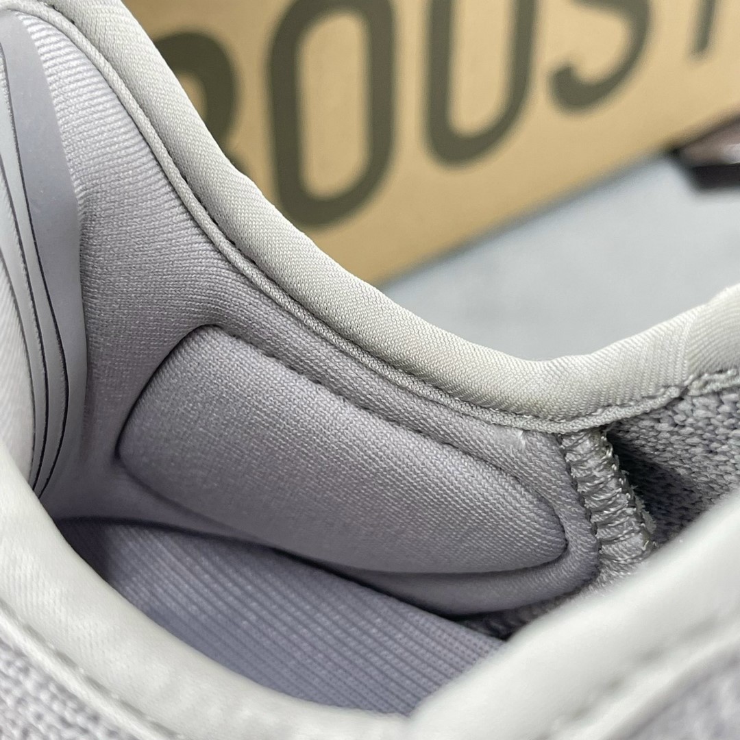 Giày Adidas Yzy350