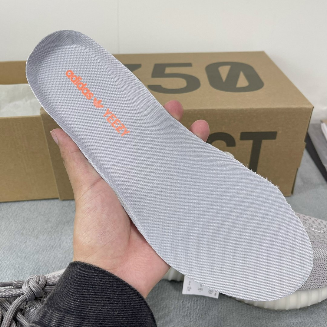Giày Adidas Yzy350