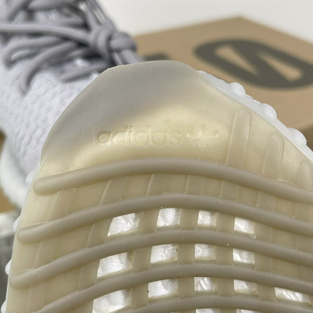 Giày Adidas Yzy350