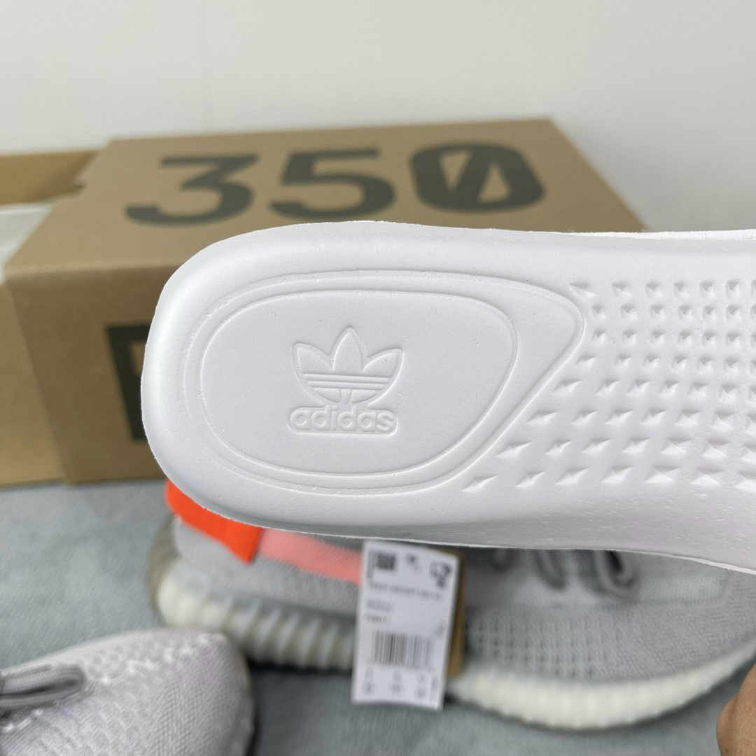 Giày Adidas Yzy350