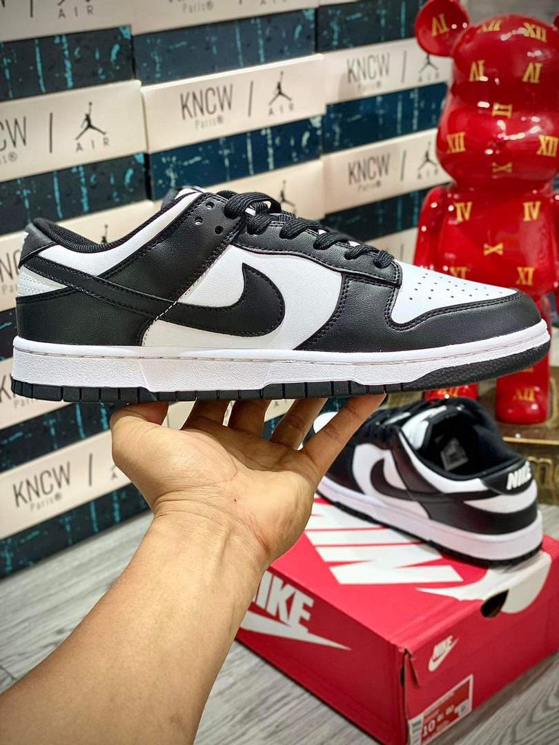 Sản phẩm Min Shoes Sneaker