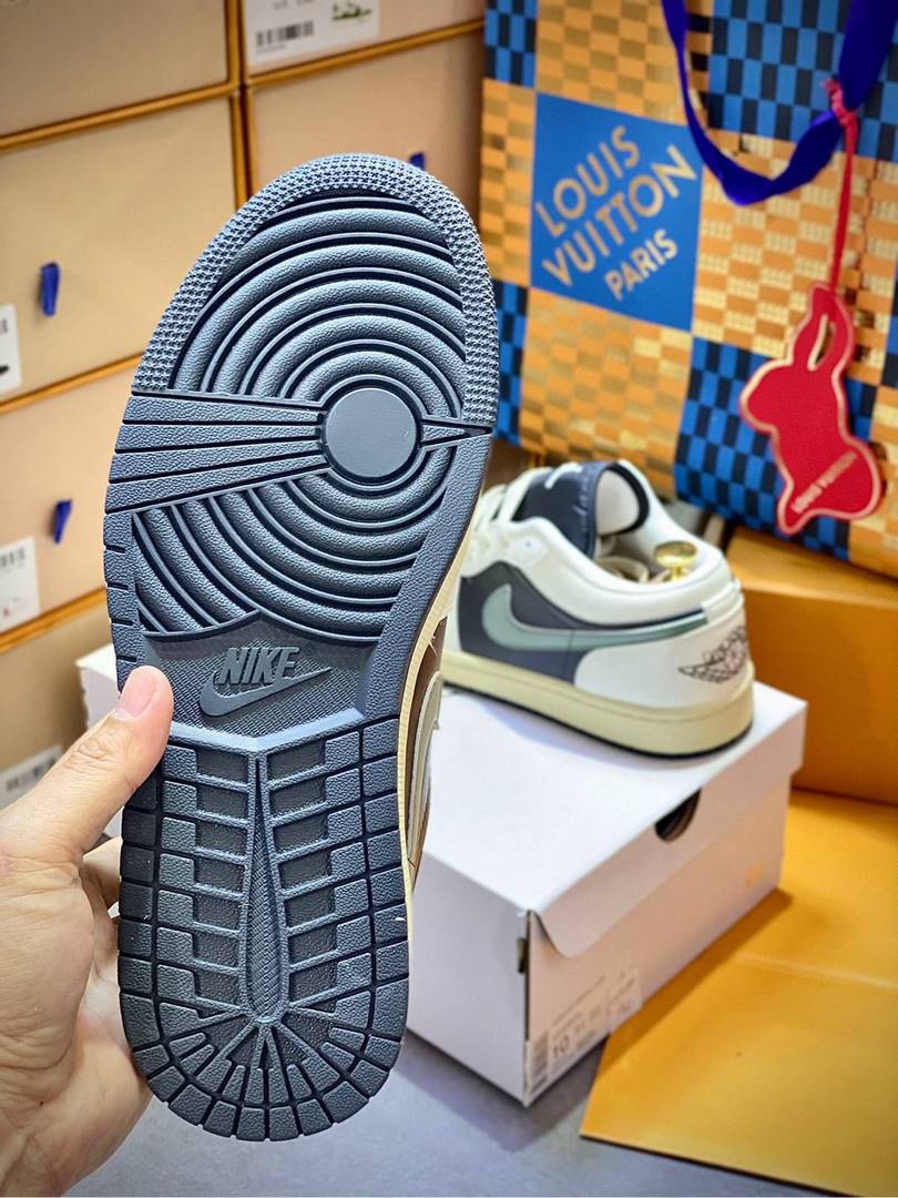 Giày Nike Air Jordan 1 Low Jade Smoke Like Auth