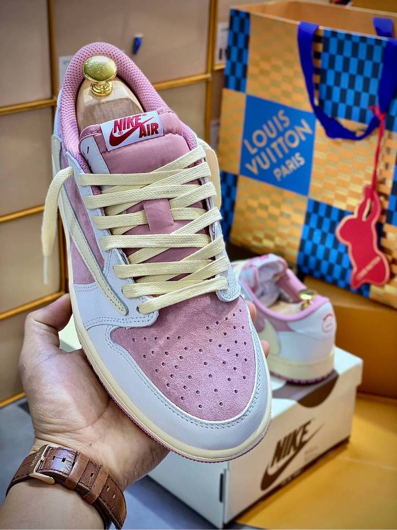 Giày Jordan 1 Low OG Travis Scott Màu Hồng Shy Like Auth