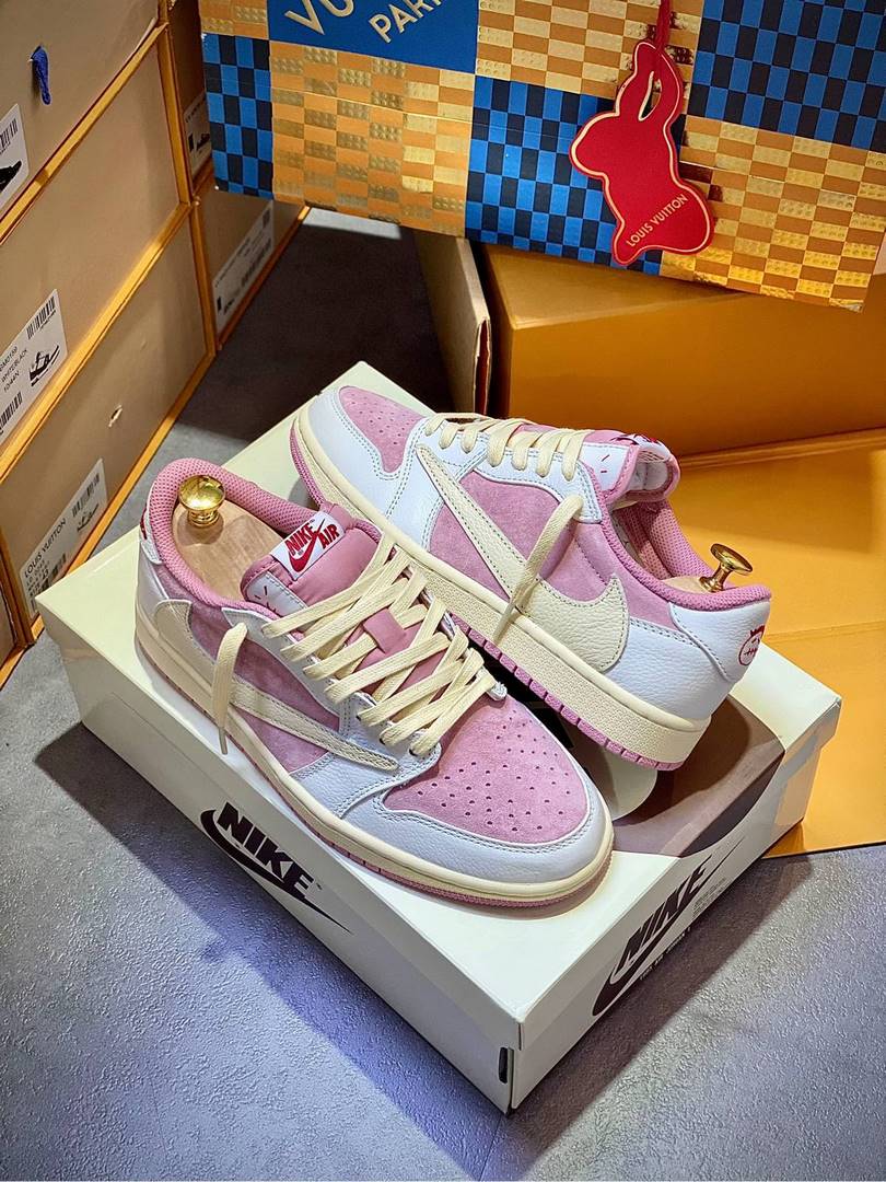 Giày Jordan 1 Low OG Travis Scott Màu Hồng Shy Like Auth