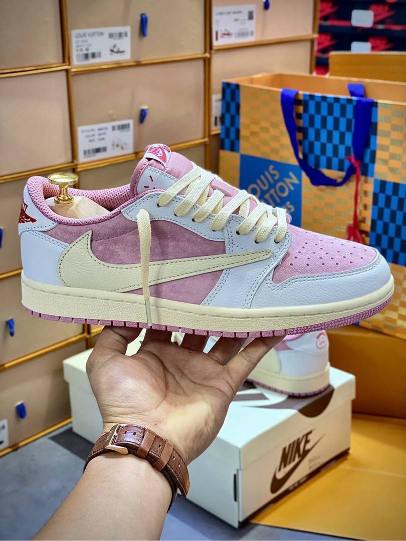 Giày Jordan 1 Low OG Travis Scott Màu Hồng Shy Like Auth