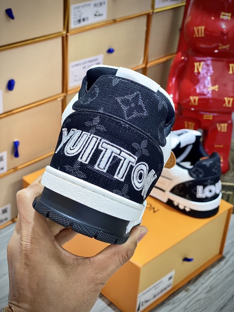 Giày Louis Vuitton Lv Trainer Monogram Black quai Velcro Best Quality