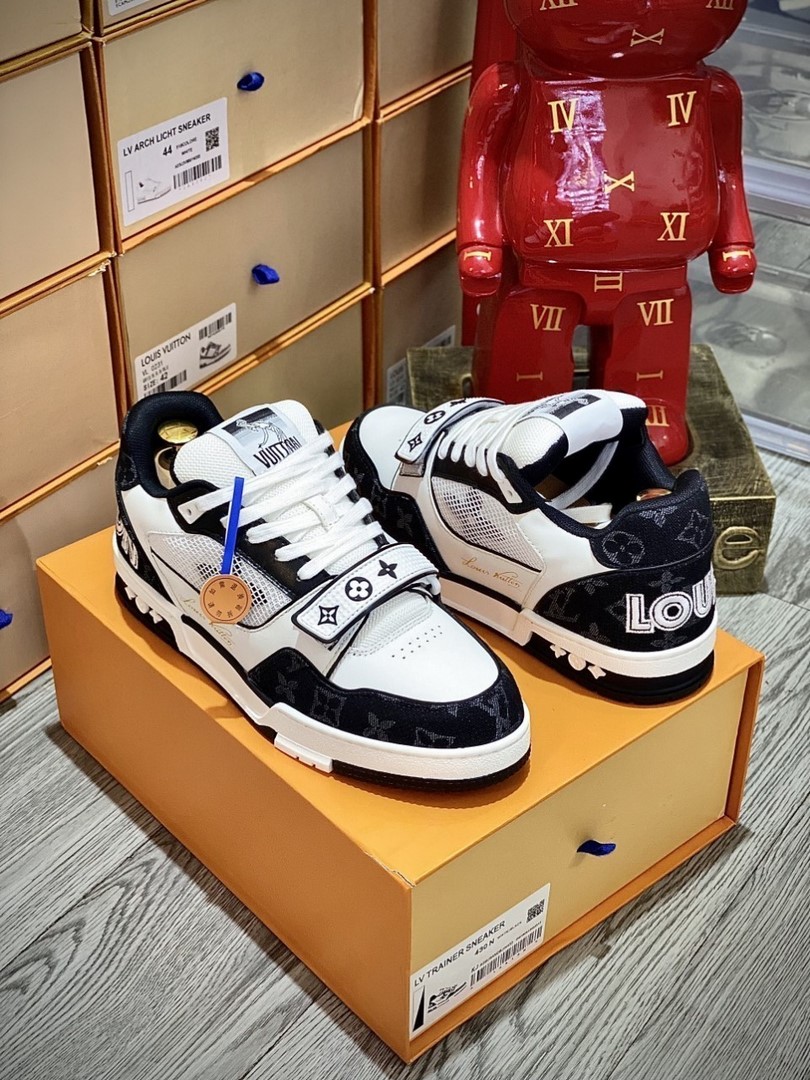 Giày Louis Vuitton Lv Trainer Monogram Black quai Velcro Best Quality