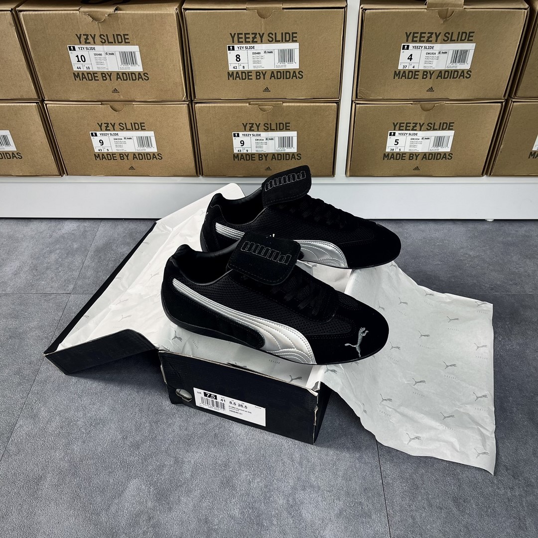 Supreme Hanes Tagless Tees (Black/White)