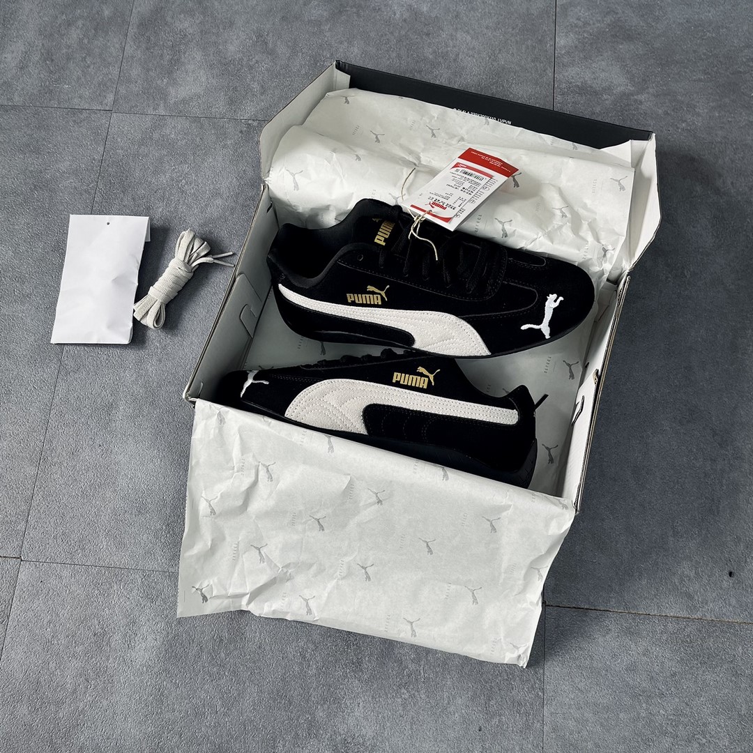 Supreme Hanes Tagless Tees (Black/White)