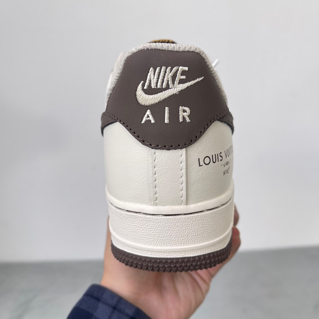 Giày Nike Air Force One X Louis Vuitton Custom Bown