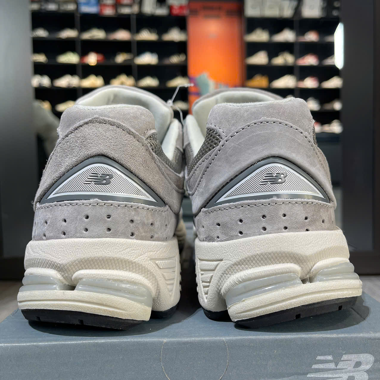 Giày New Balance 2002R Marblehead Light Aluminum
