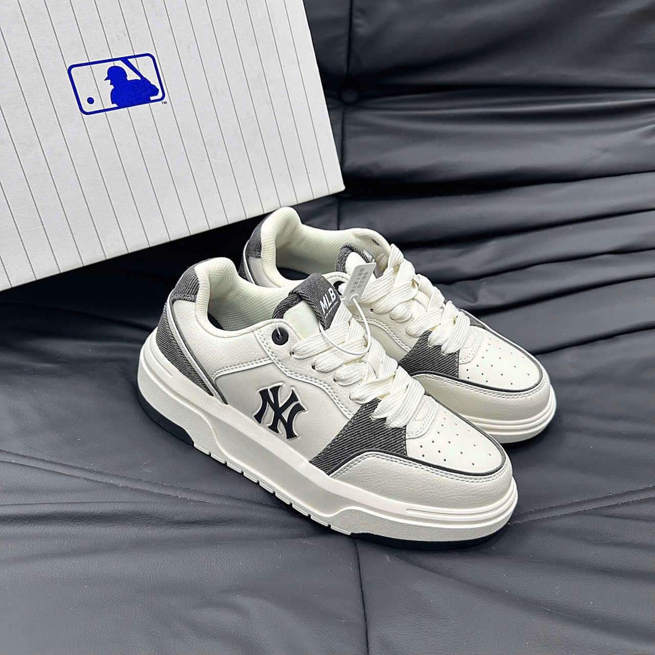 Giày MLB Chunky Liner Denim Pocket New York Yankees Black