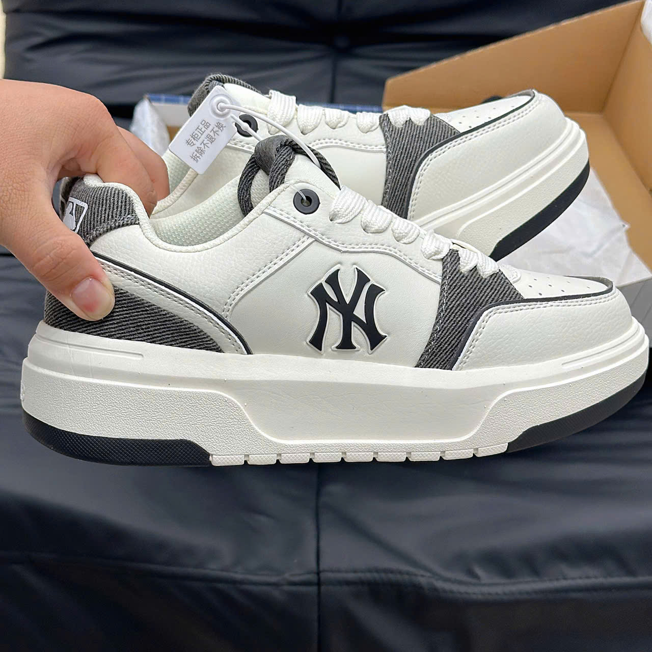 Giày MLB Chunky Liner Denim Pocket New York Yankees Black