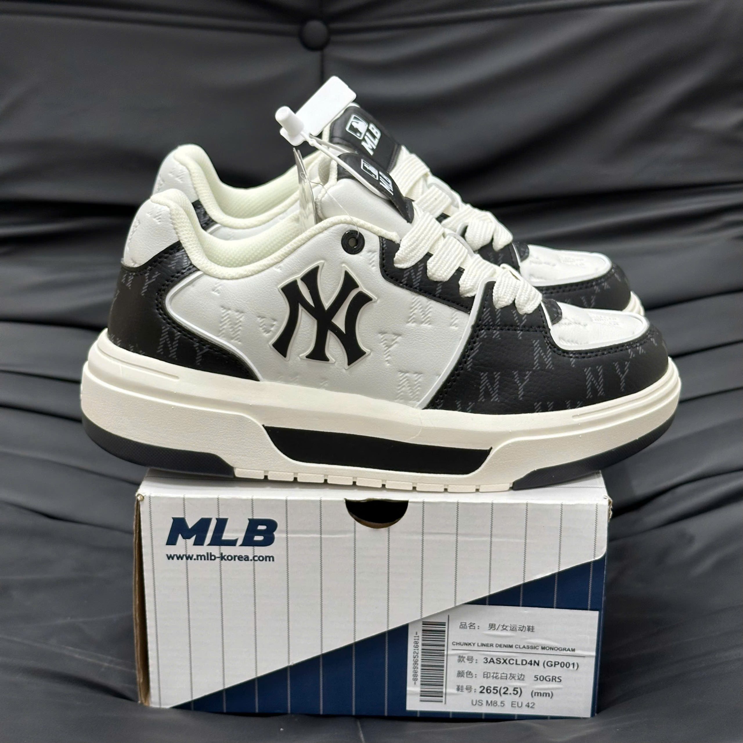 MLB - Giày sneakers unisex cổ thấp Chunky Liner Embo Monogram Best Quality