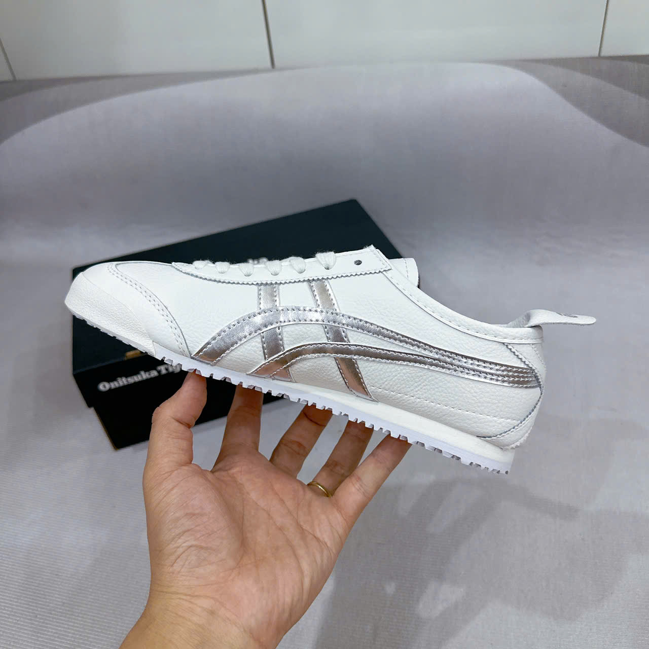 Giày Onitsuka Tiger MEXICO 66 White Silver