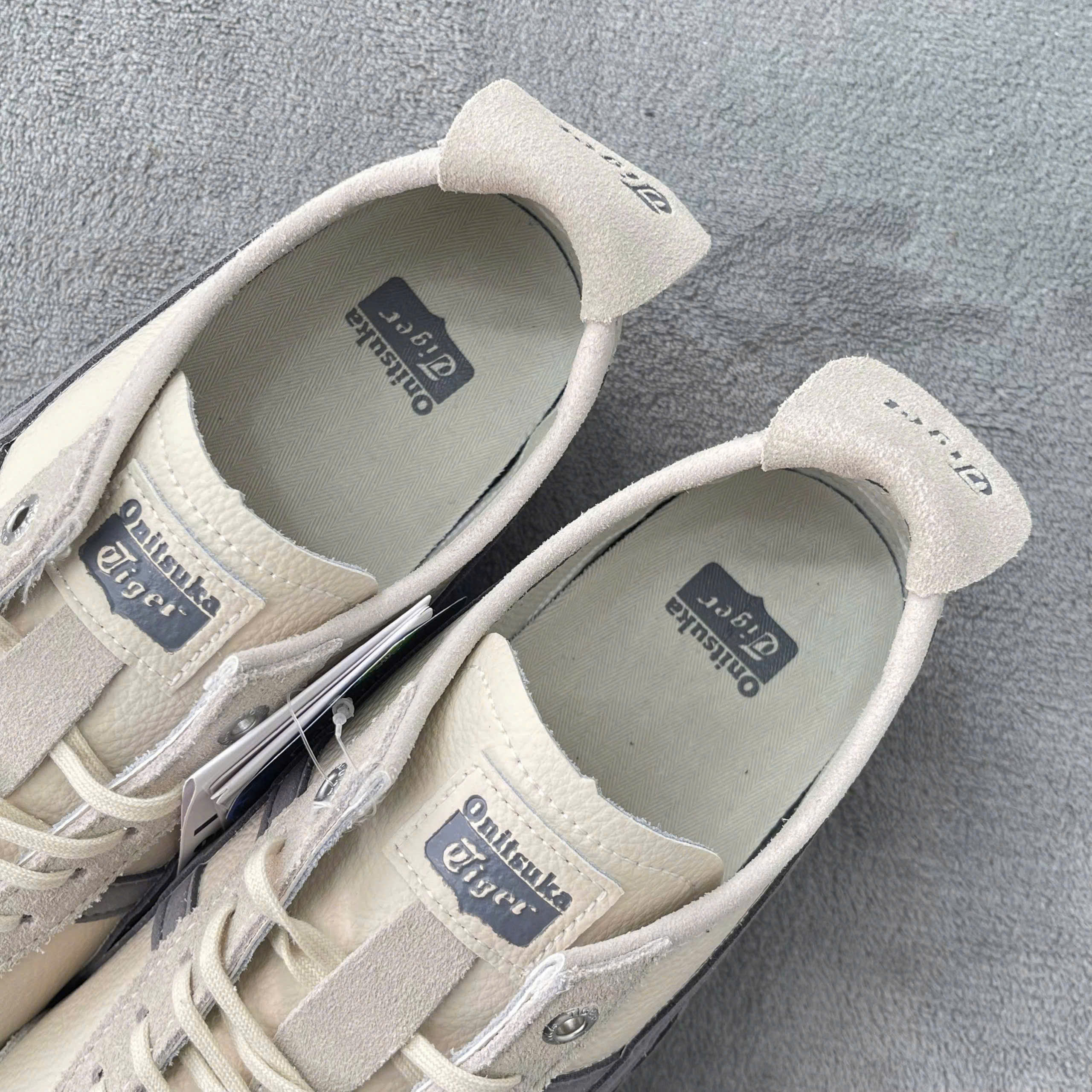 Onitsuka Tiger Mexico 66 – Gray Whitez