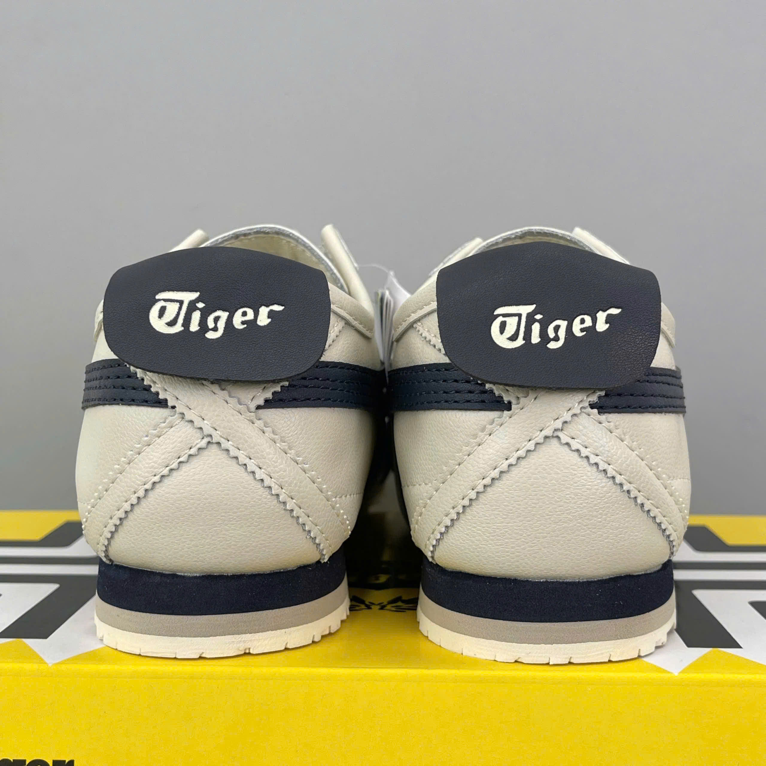 Giày Onitsuka Tiger Mexico 66 ‘Birch Peacoat’