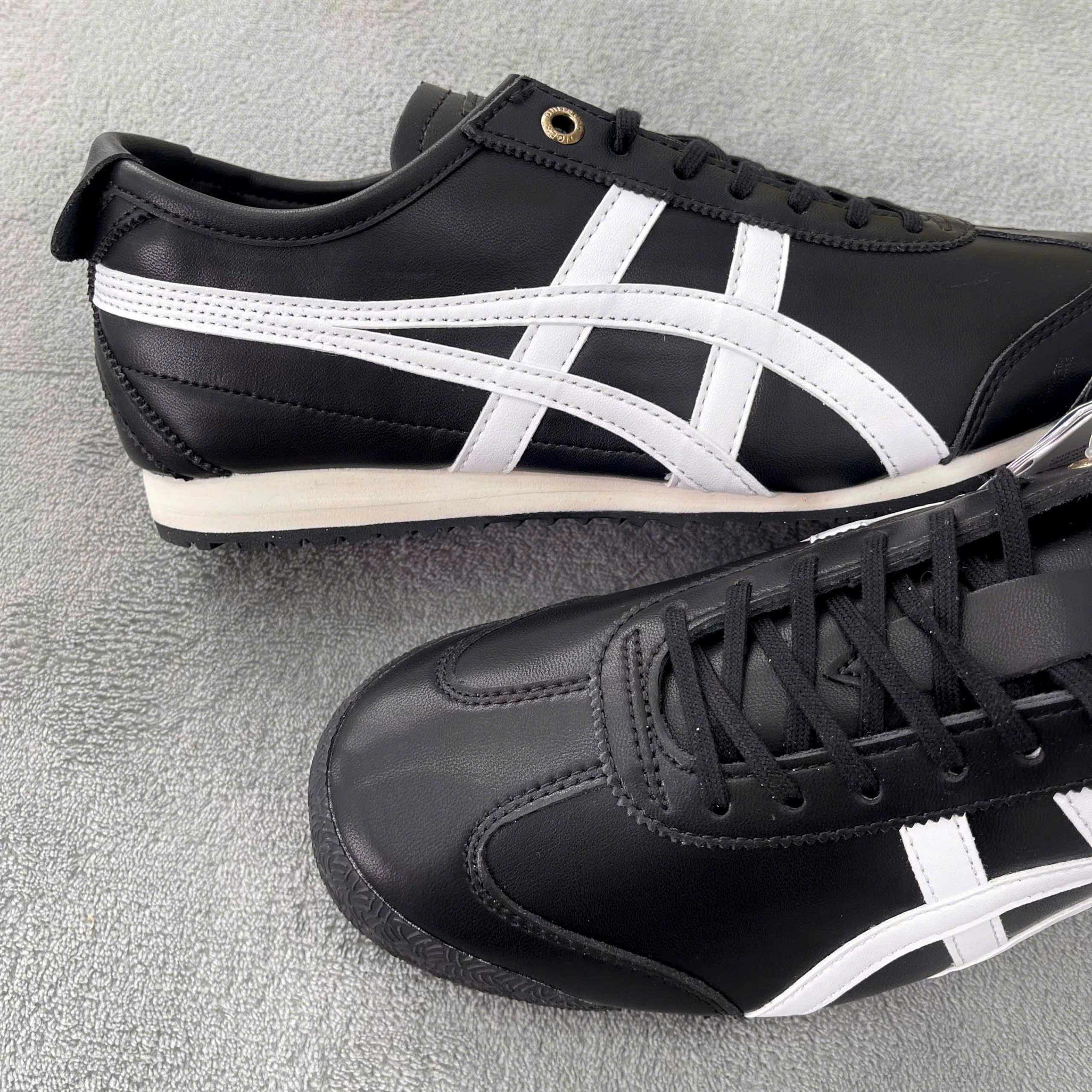 Giày Onitsuka Tiger MEXICO 66 SD 'BLACK / WHITE