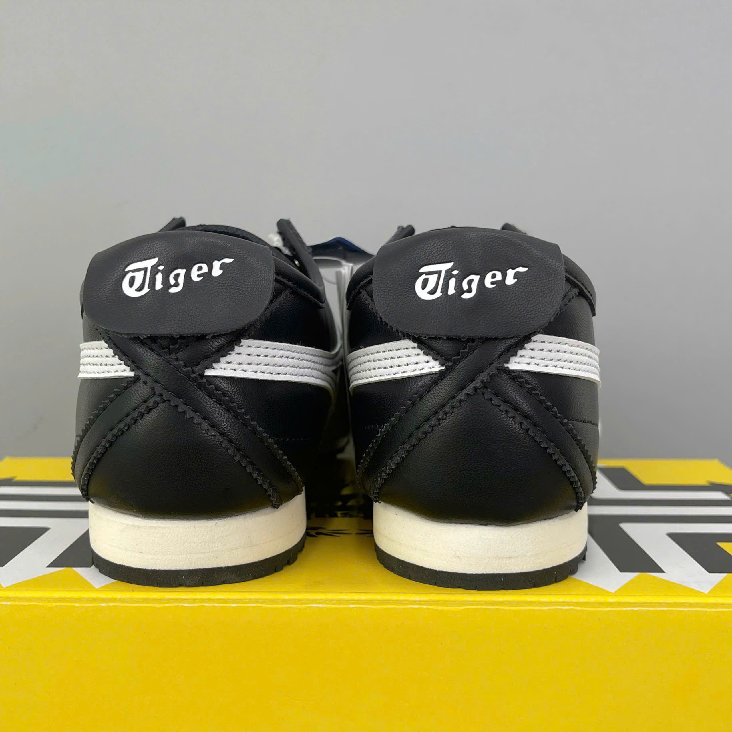 Giày Onitsuka Tiger MEXICO 66 SD 'BLACK / WHITE
