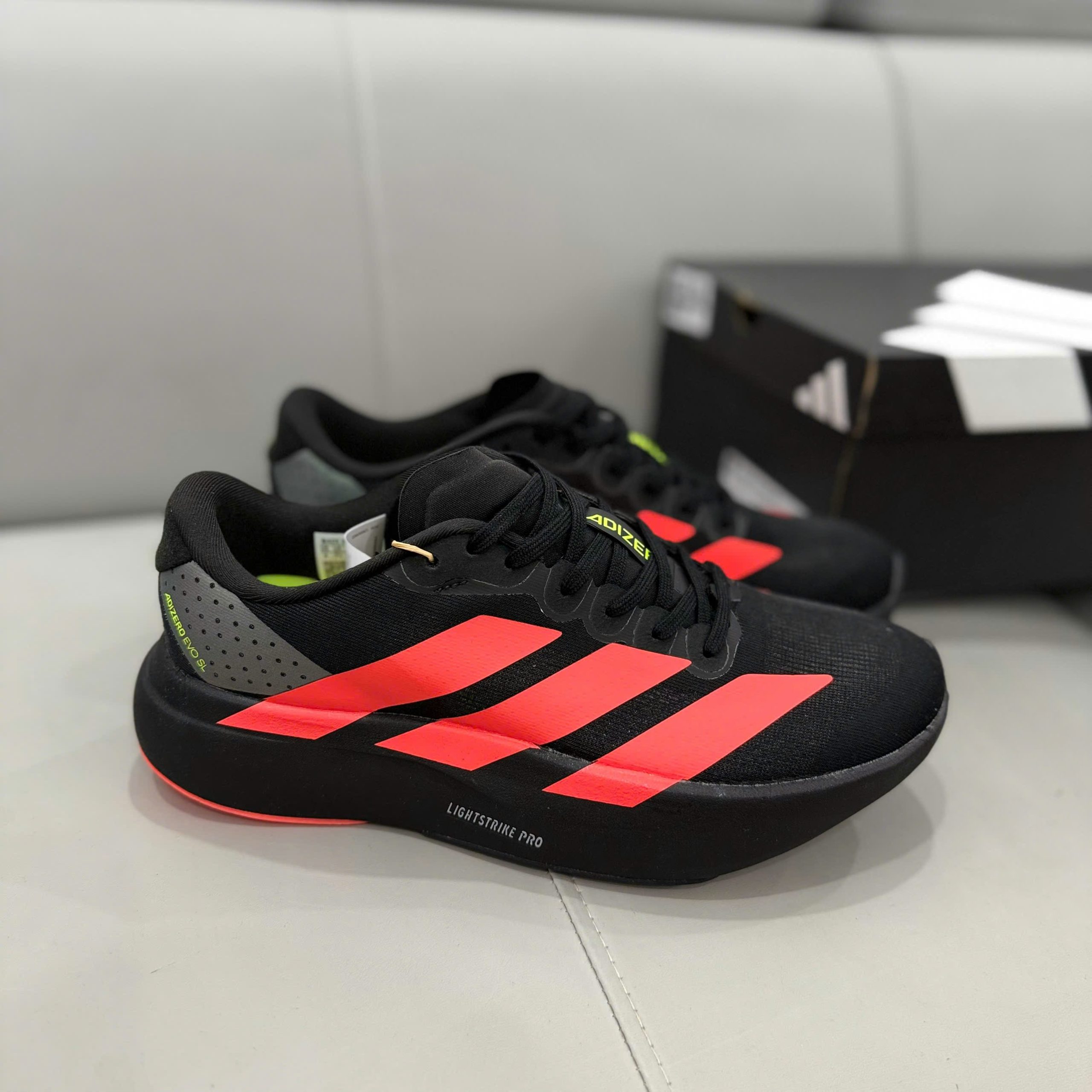 Giày Adidas Evo SL màu
