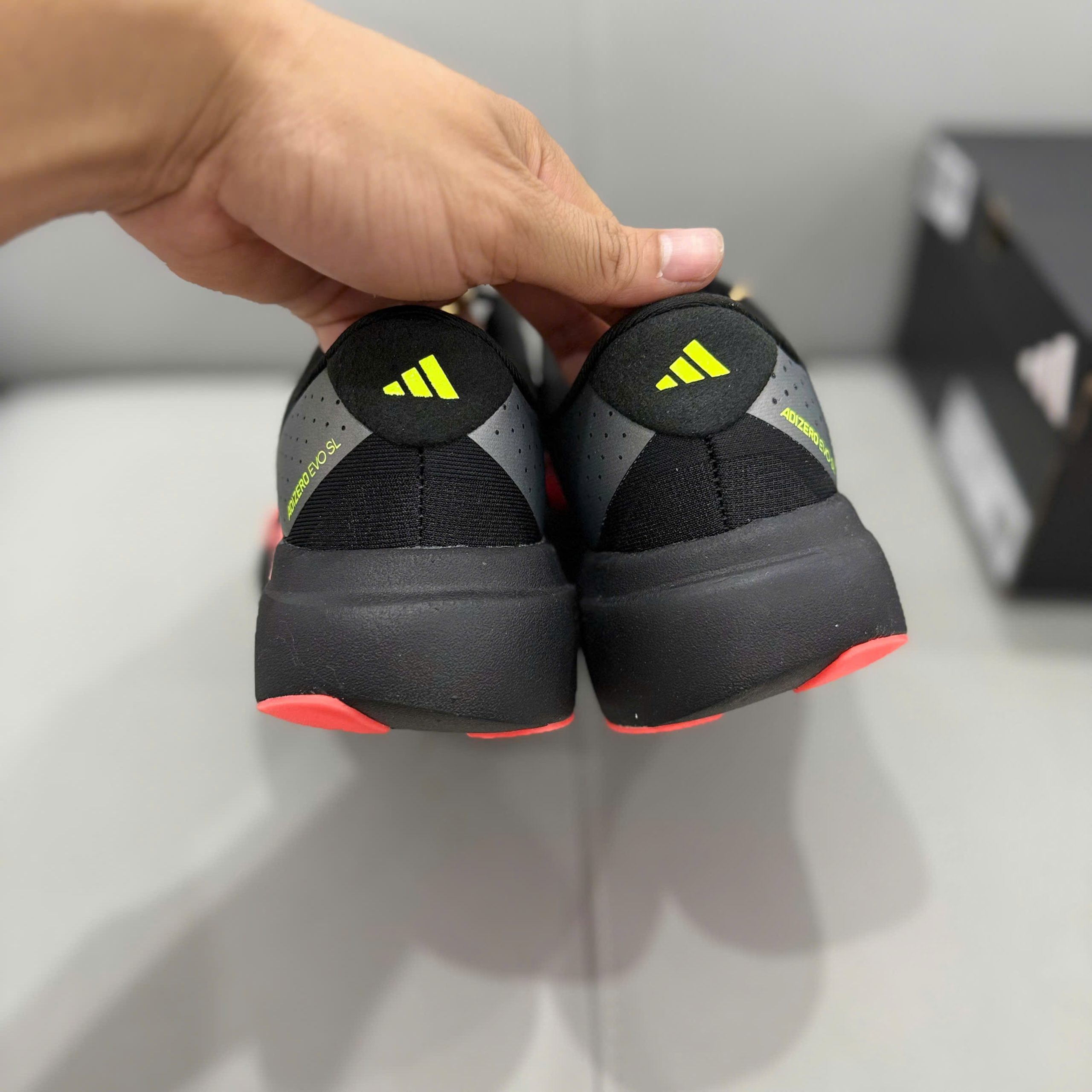 Giày Adidas Evo SL màu