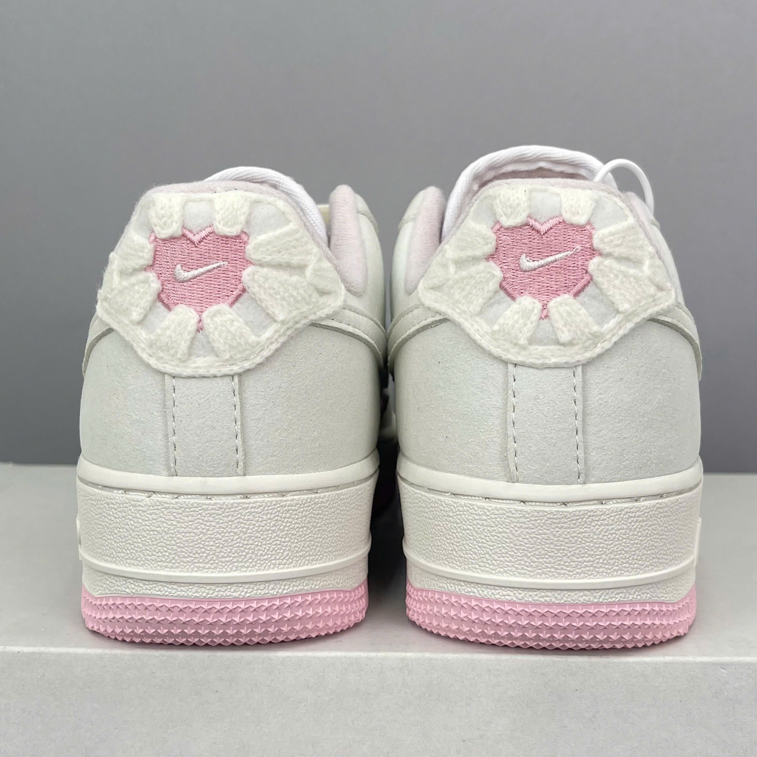 Giày Nike Air Force 1 ’07 LX Wmns ‘Valentine’s Day