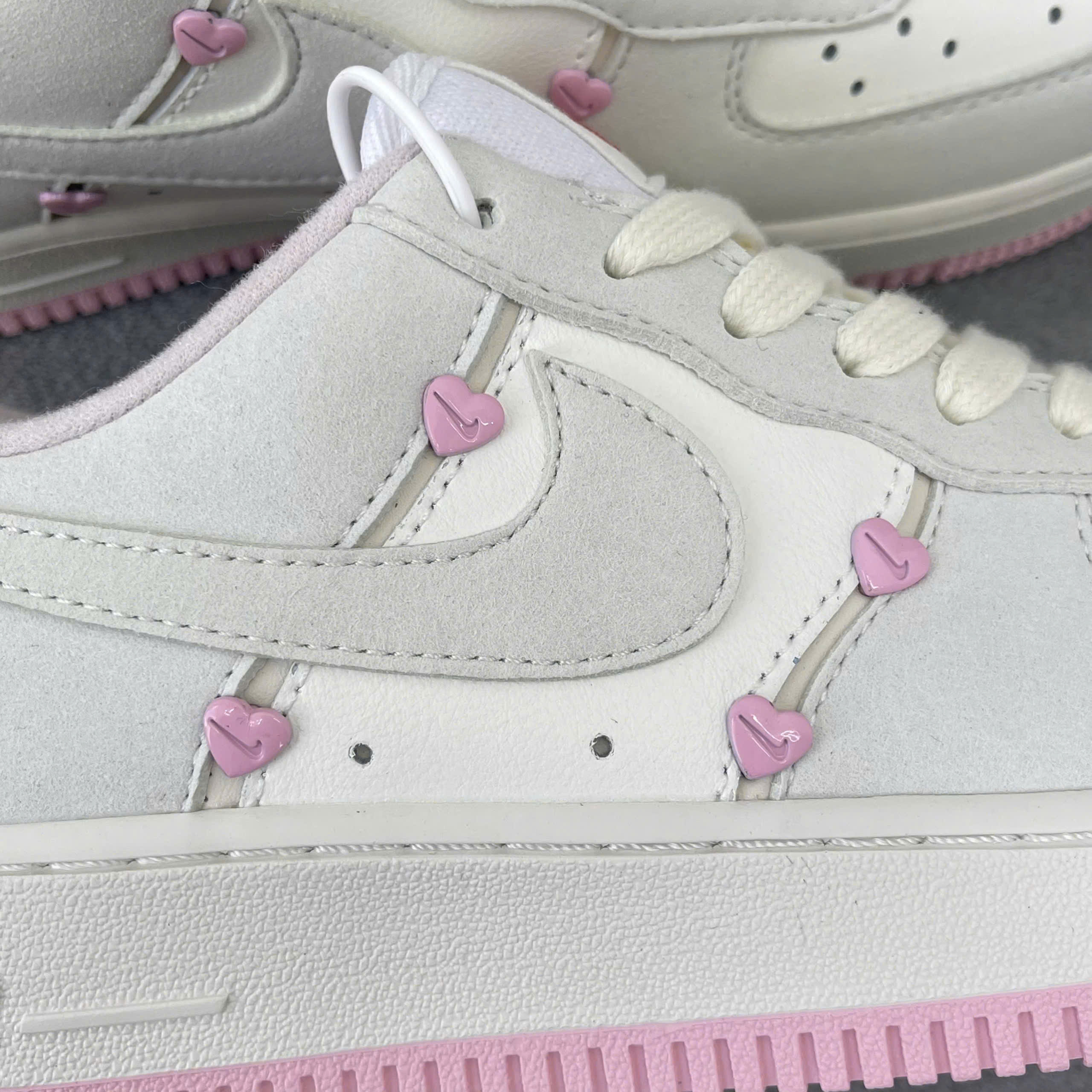 Giày Nike Air Force 1 ’07 LX Wmns ‘Valentine’s Day