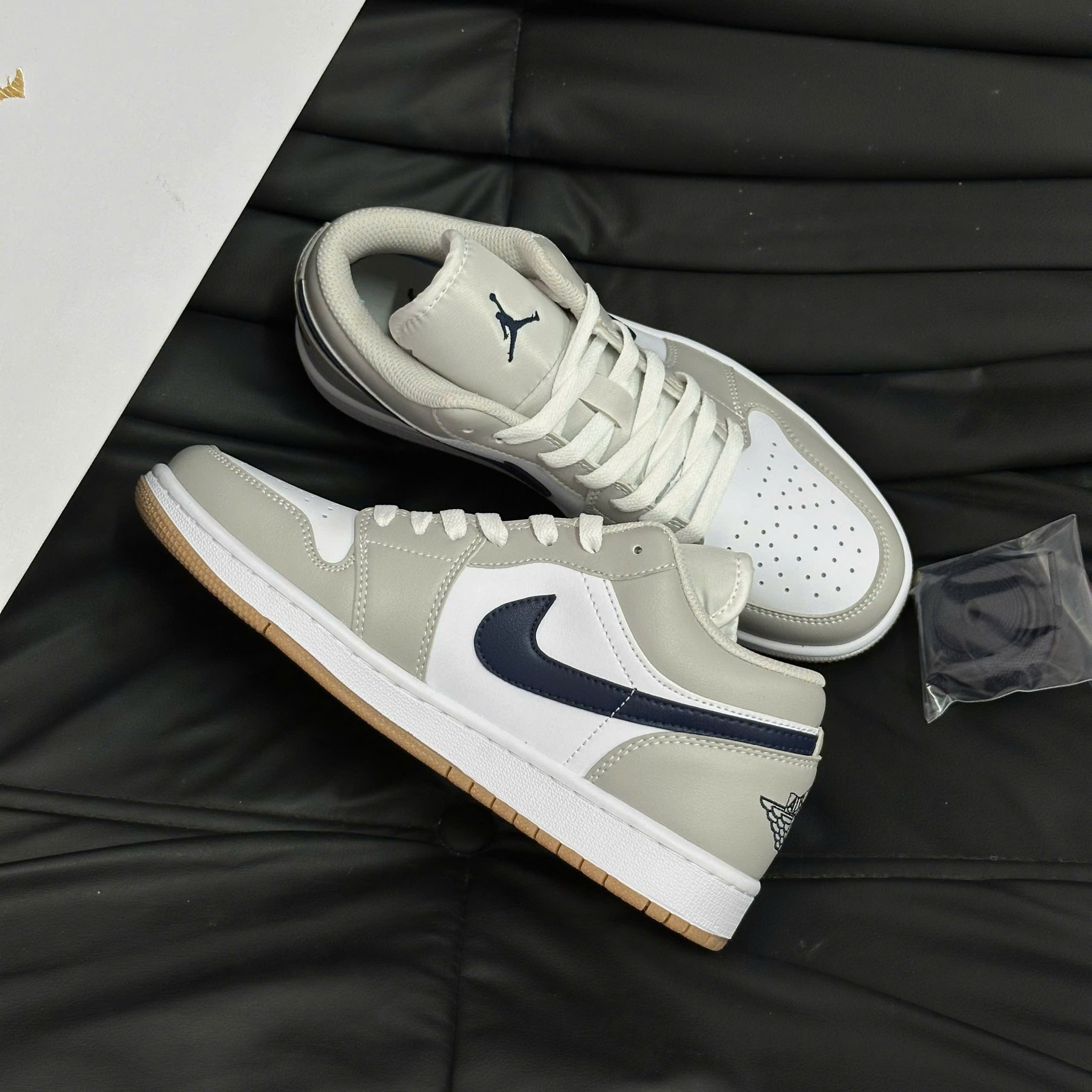Giày Nike Air Jordan 1 Low ‘Georgetown’