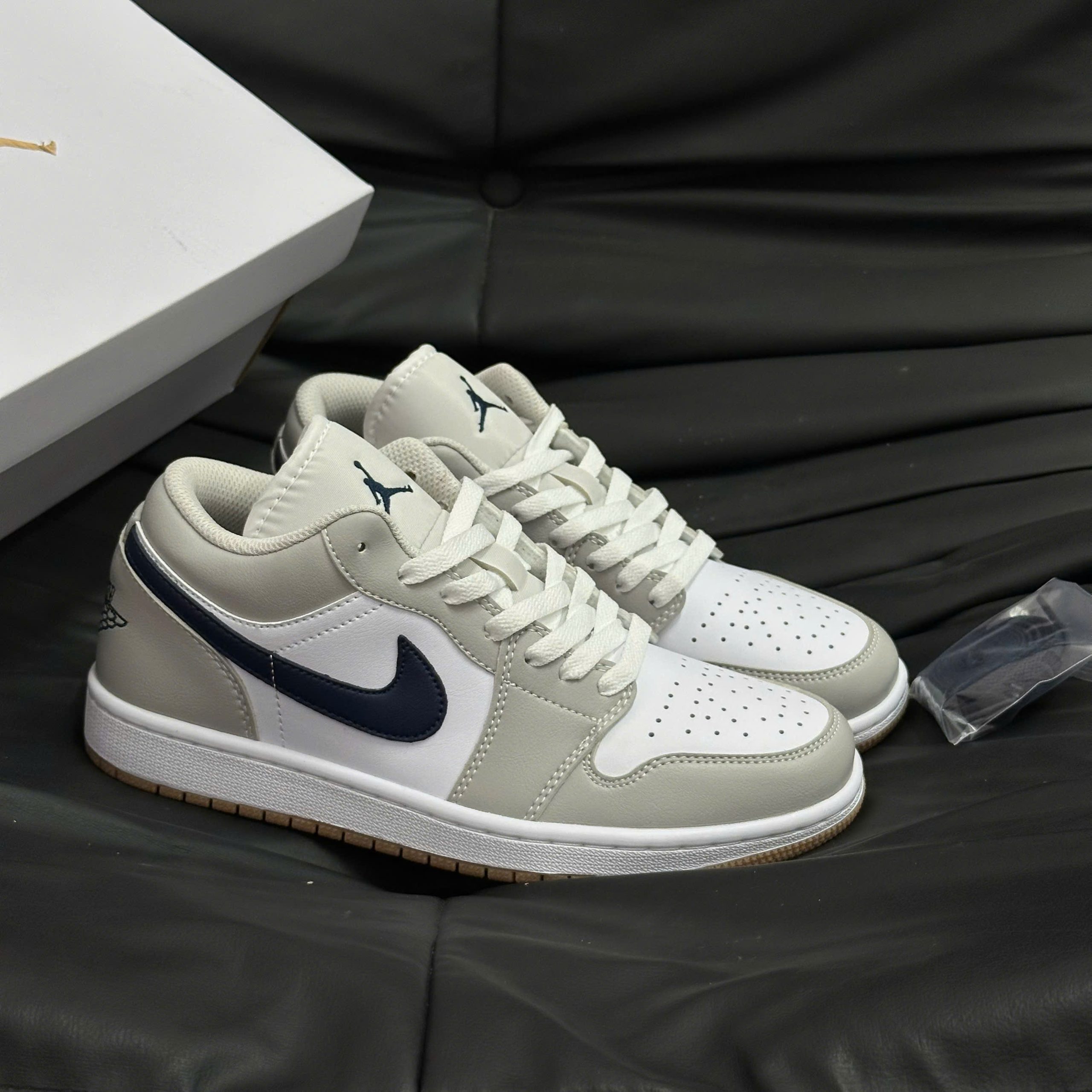 Giày Nike Air Jordan 1 Low ‘Georgetown’