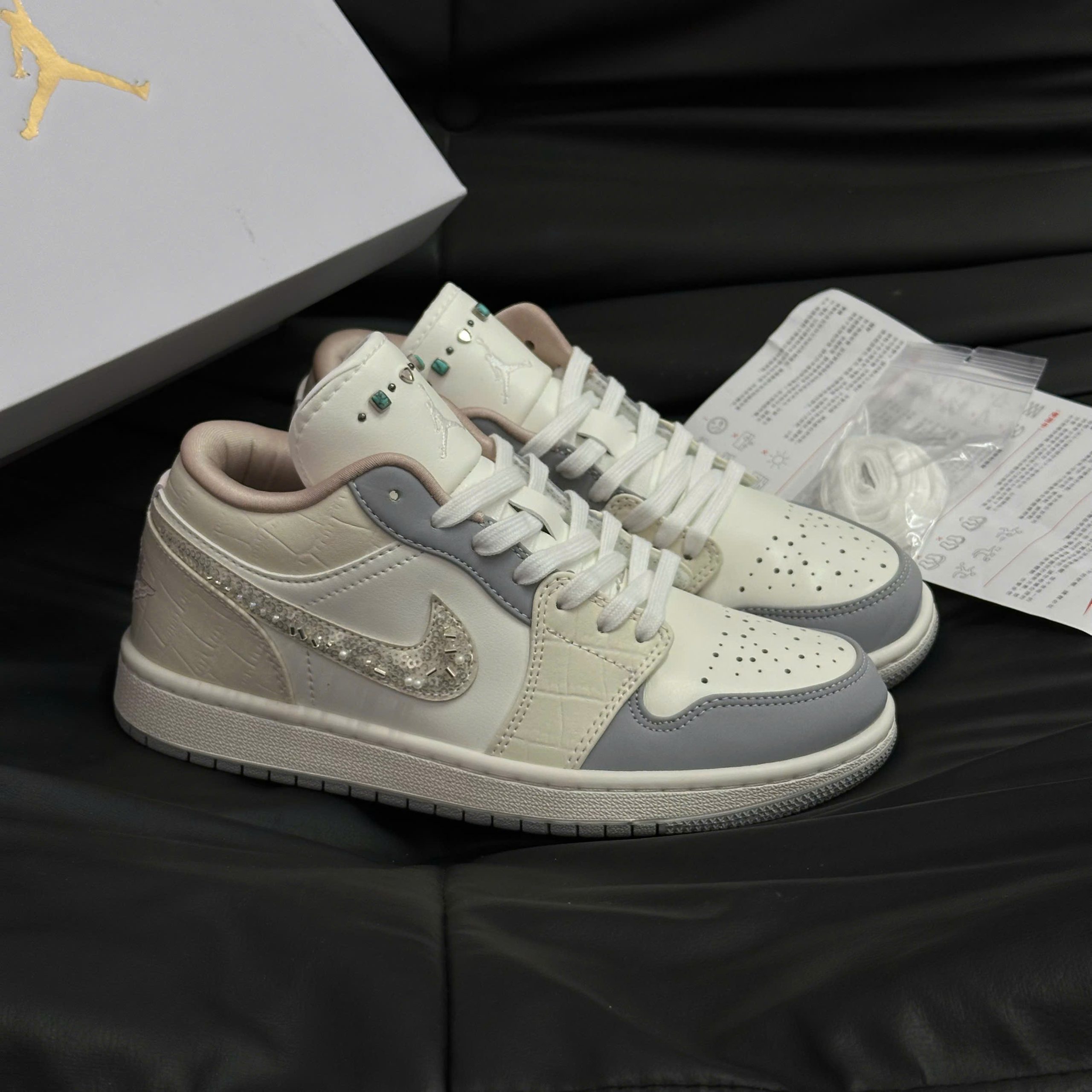 Giày Nike Air Jordan 1 Low ‘Sail Soft Pearl Like Auth
