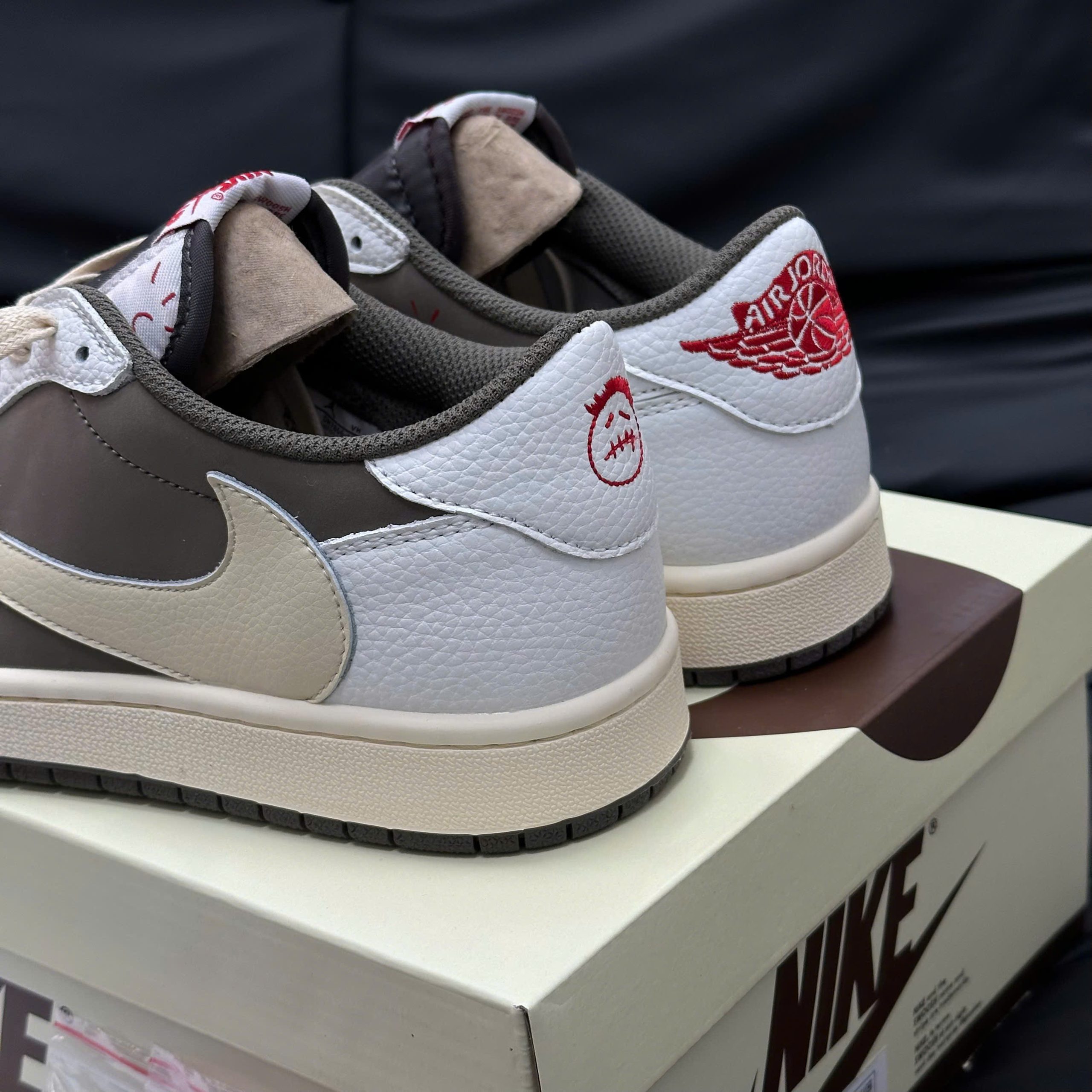 Giày Nike Air Jordan 1 Low x Travis Scott ‘Sail and Ridgerock’
