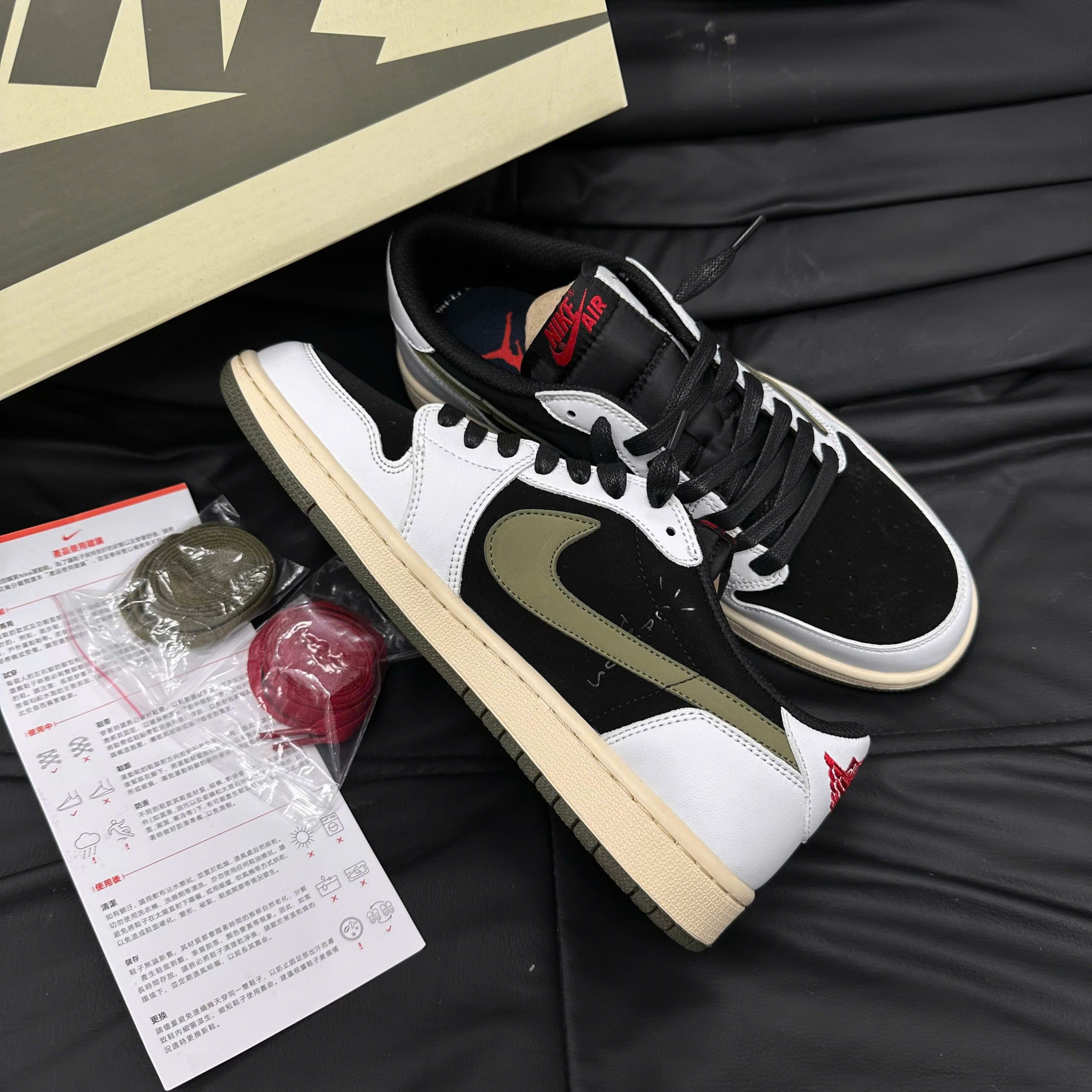 Giày Nike Travis Scott x Air Jordan 1 Low OG “Olive”