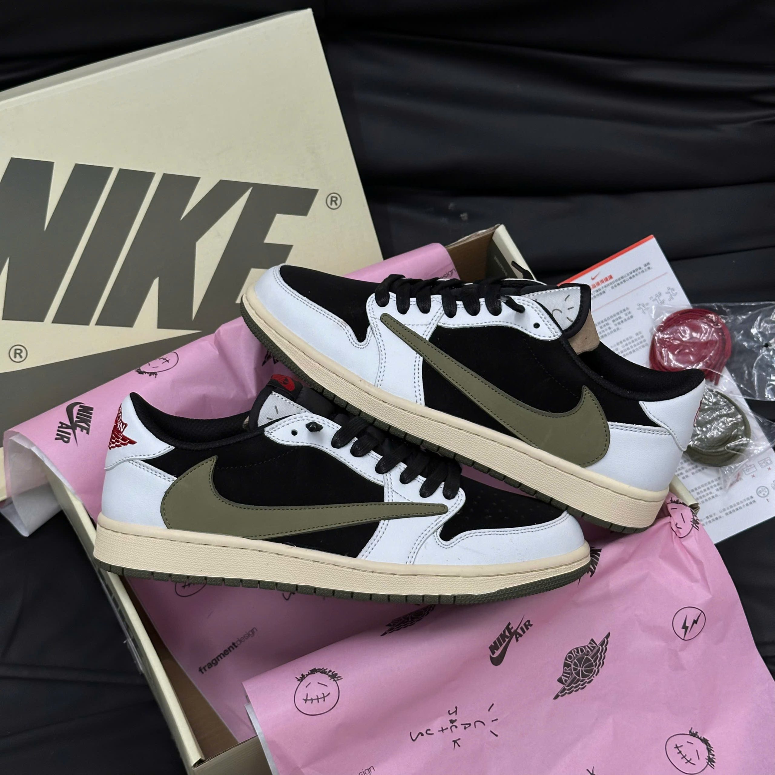 Giày Nike Travis Scott x Air Jordan 1 Low OG “Olive”