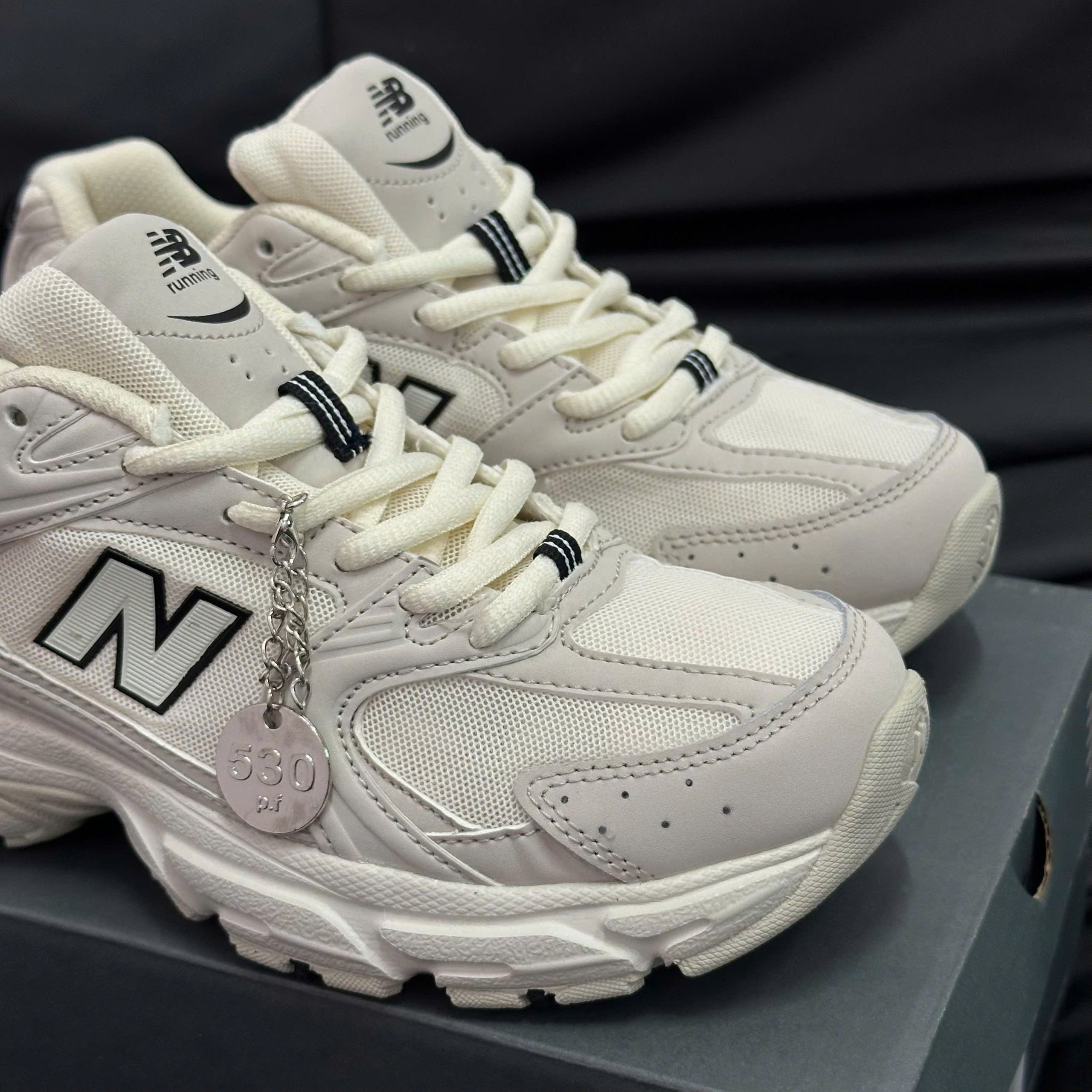 New Balance 530 Ivory