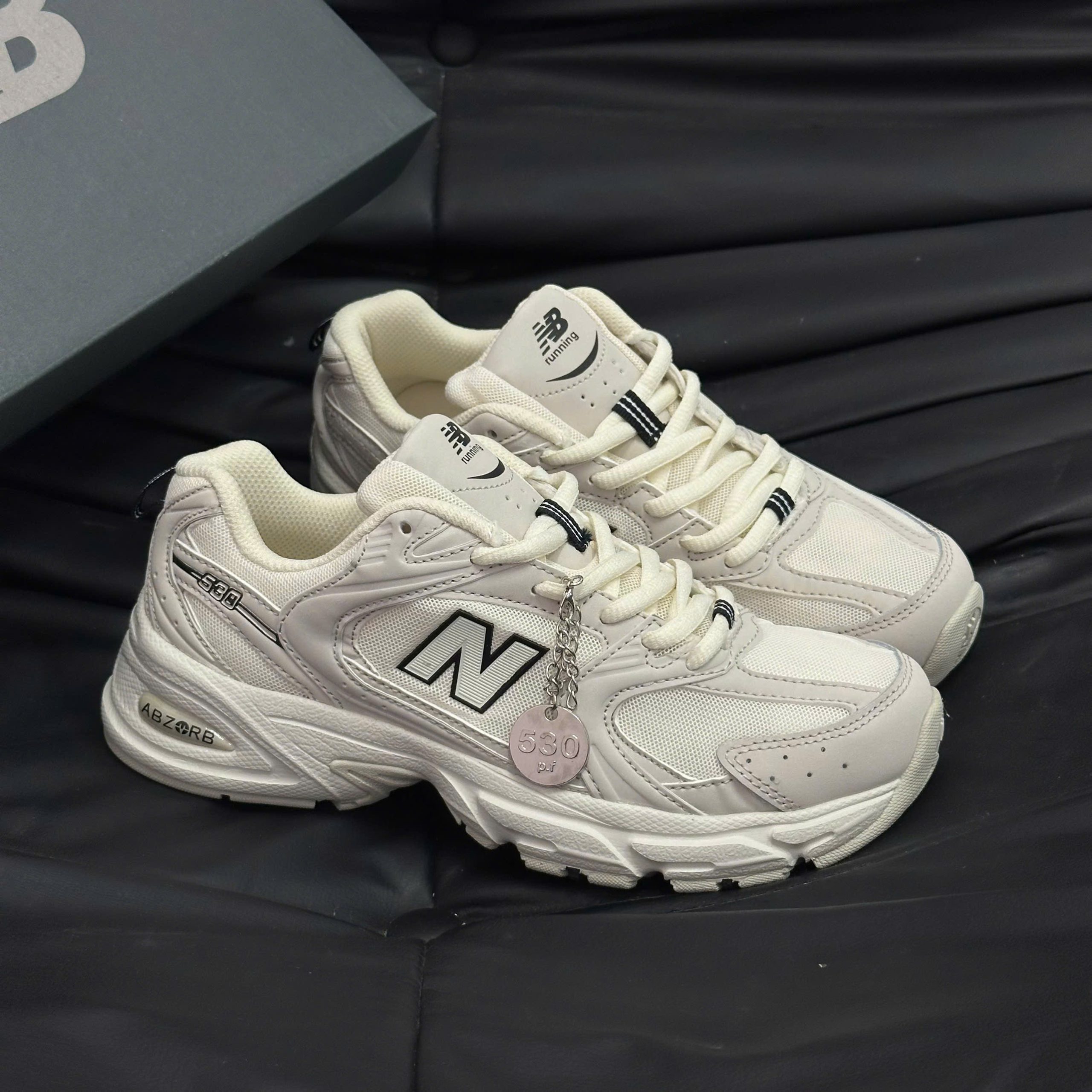 New Balance 530 Ivory