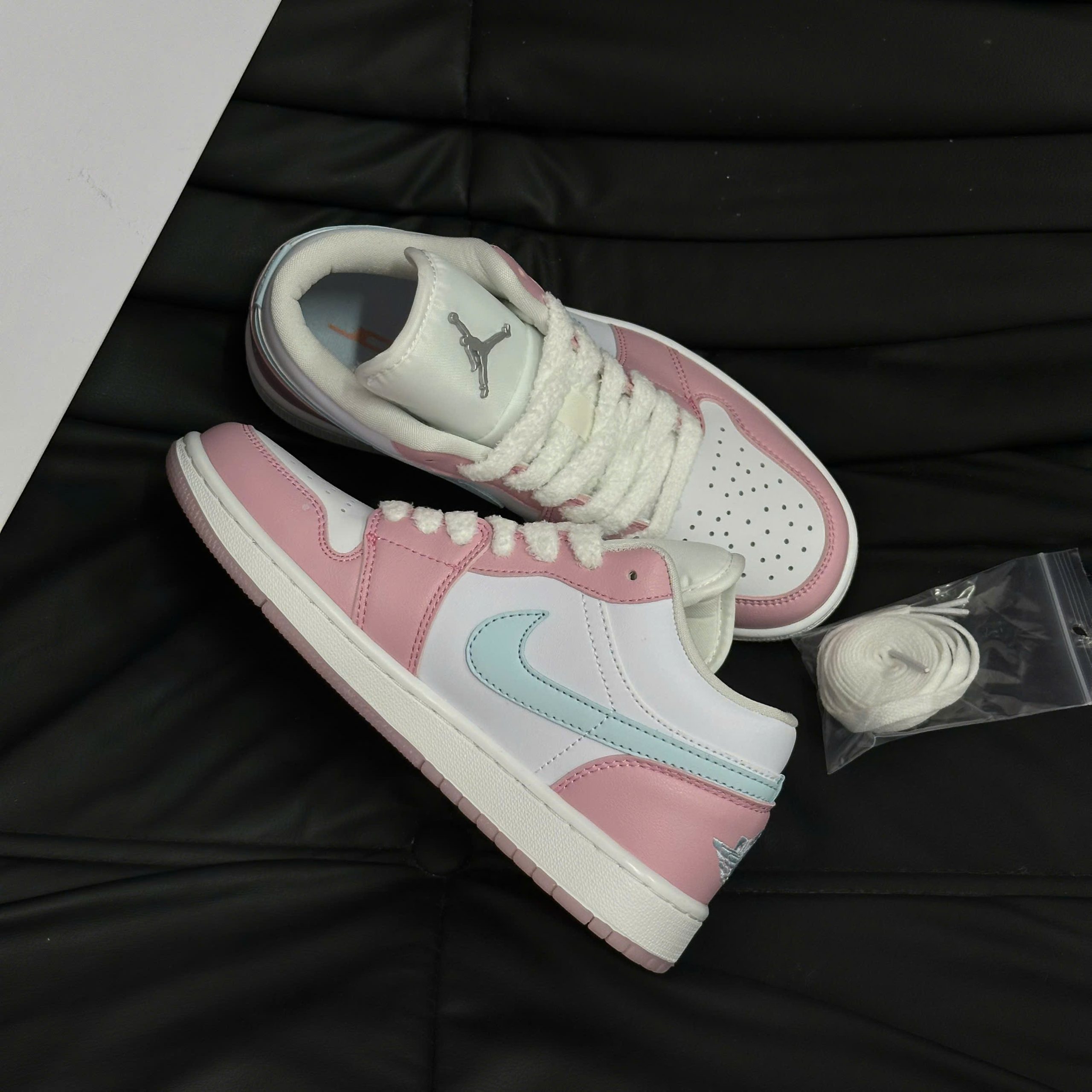 Giày (WMNS) Air Jordan 1 Low SE ‘Paw Print’