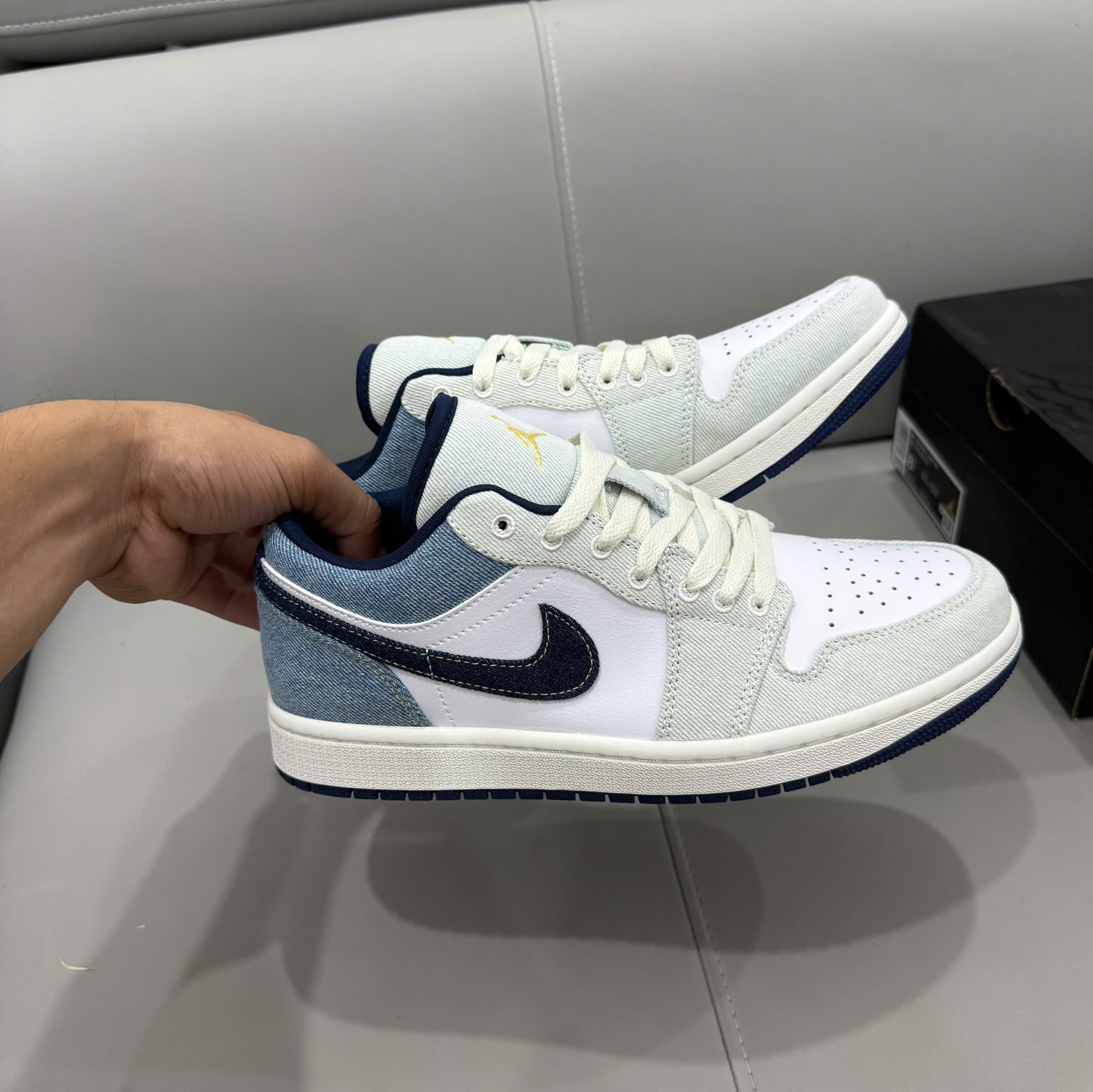 Giày Nike Air Jordan 1 Low SE ‘Light Denim’